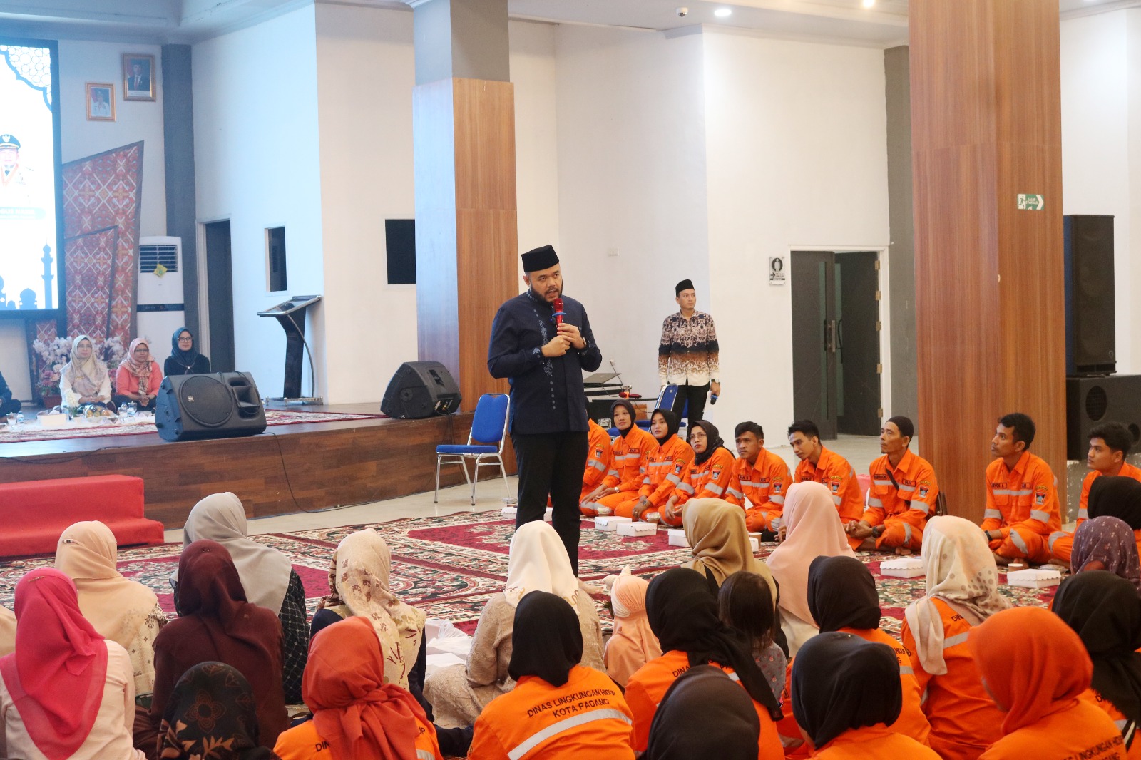 https://padang.go.id/images/6dtcIwUwrPivwXPkR9Ytr2DUAnuSWiU25OMrgVqz.jpg