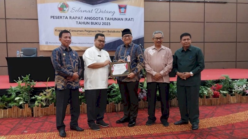 https://padang.go.id/images/6oNL1qmug22U6yLDJdVSGuUZDcdG1lQ4zCzPiEmc.jpg