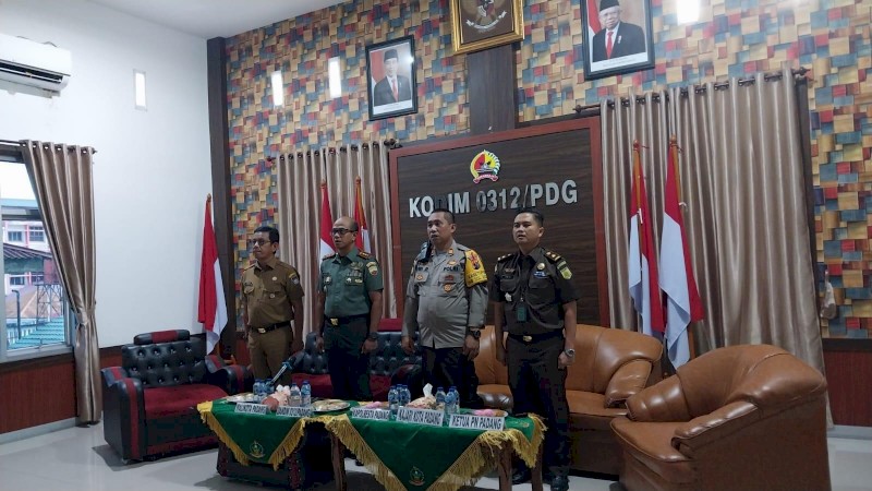 https://padang.go.id/images/8yF5ZHn1H1Ee6kxdNeX0wkUPPR63lLZhTB2i1k3Q.jpg