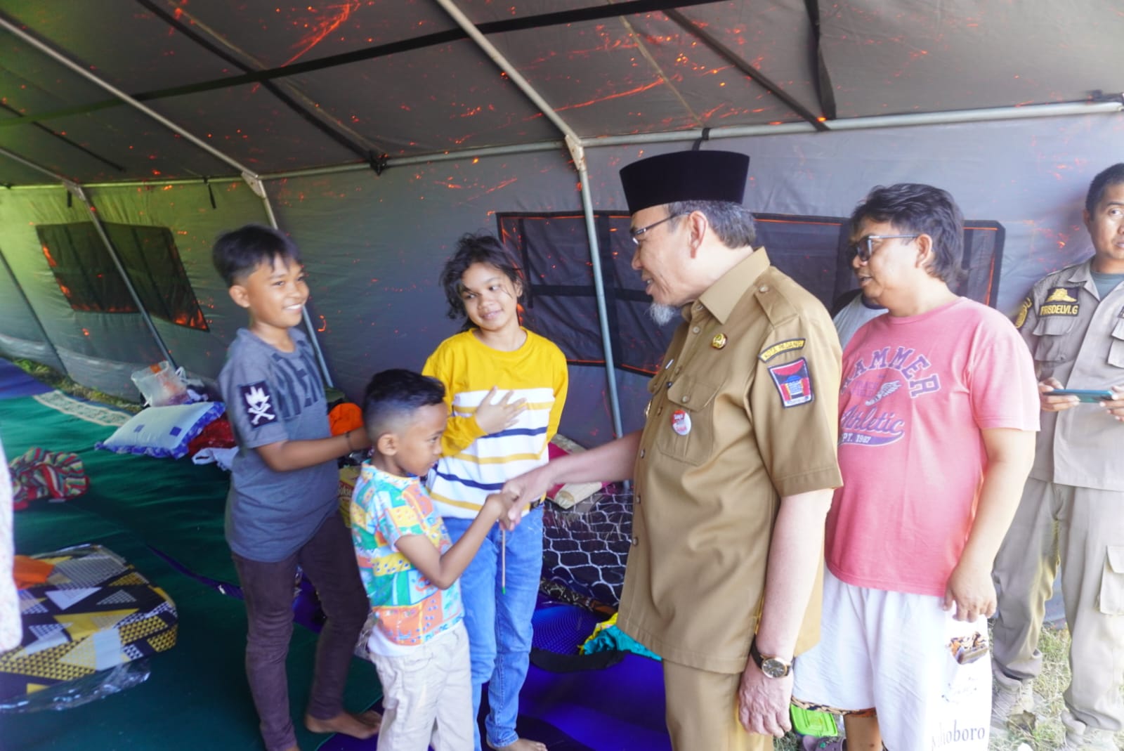 https://padang.go.id/images/AtqVvtuSKM4TvnIPRixxdYlrBQLiyVztp4iB2jJ0.jpg