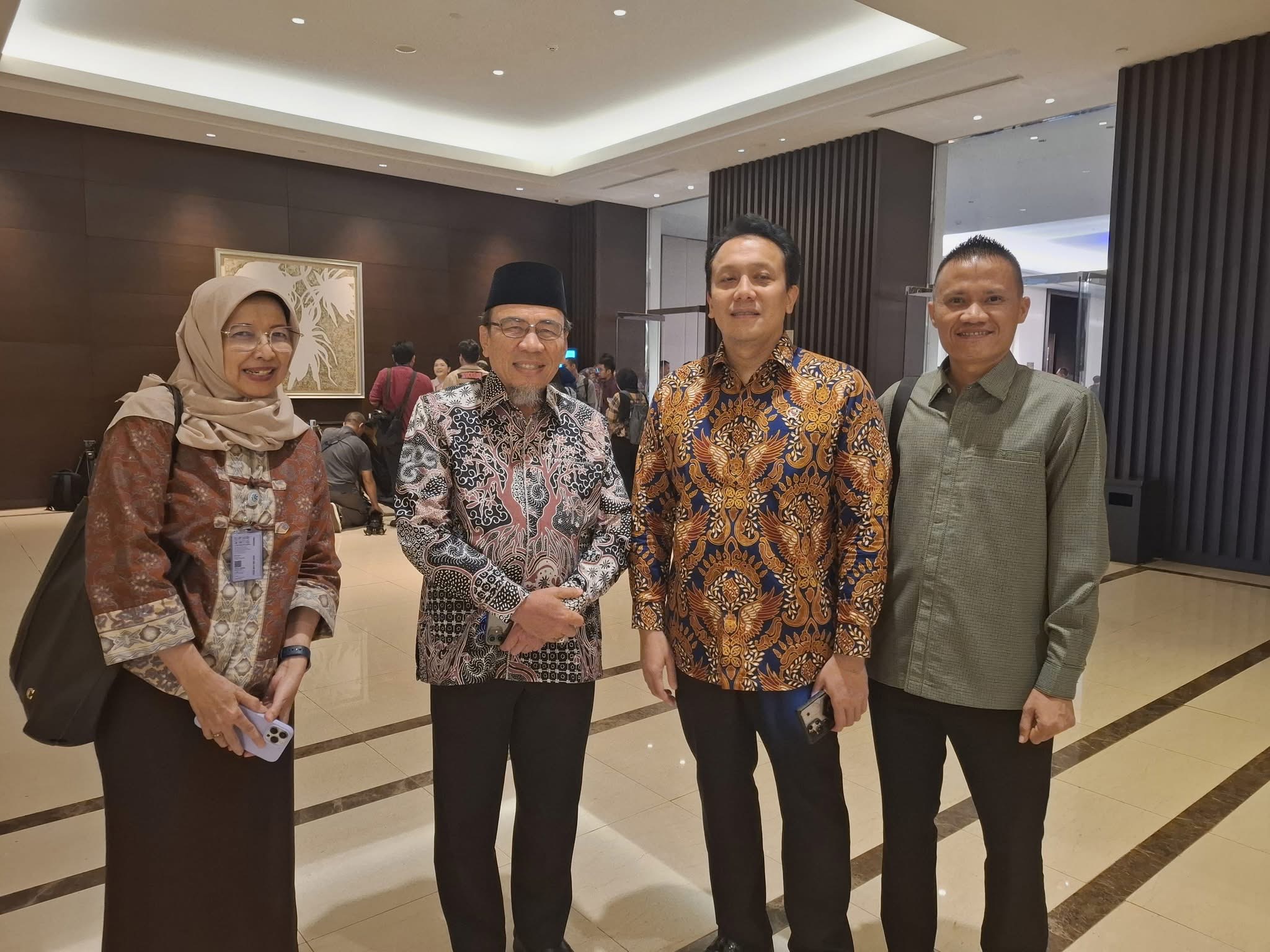 https://padang.go.id/images/JAqYh7mzTJnBmluXDFf07e6mSH565aOiuAaaAGZs.jpg