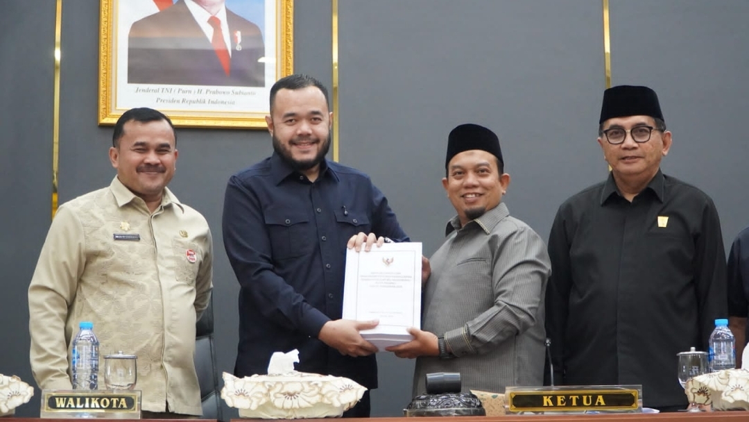 https://padang.go.id/images/QOHFwFlml7eQ2ET80ddwekHyIcPrN0GGS44tI4Ie.jpg