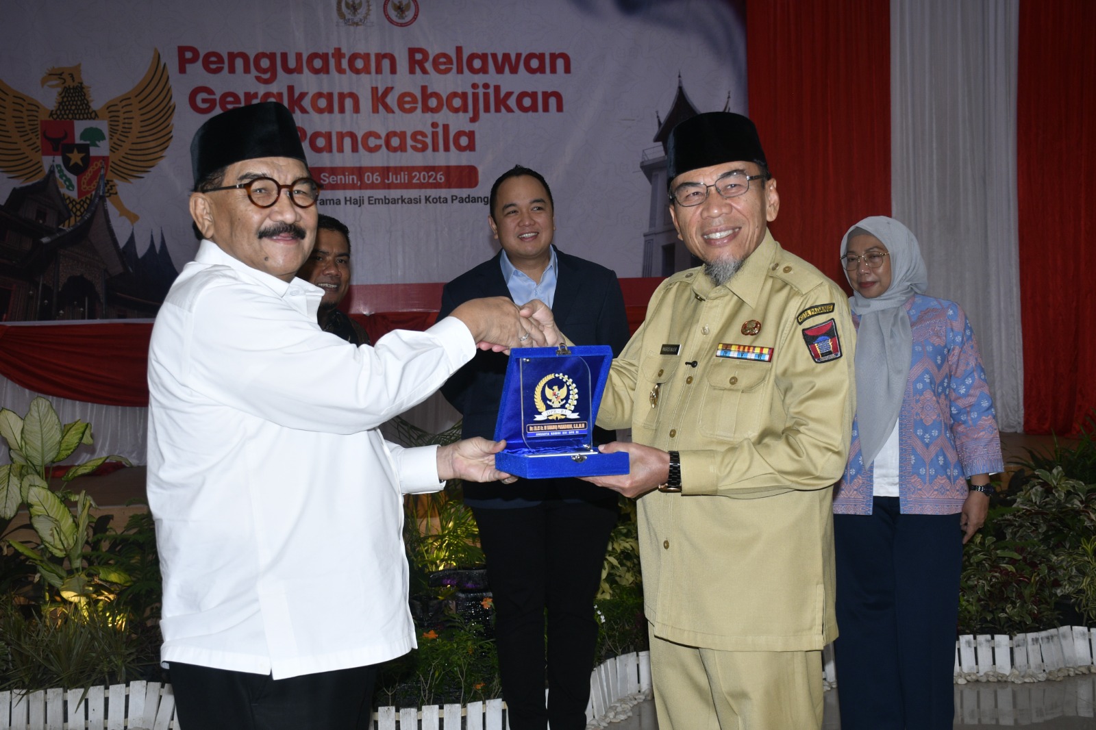 https://padang.go.id/images/RK88xIA0GBQ22UAjSxZLWRIH3NTx7hssp4A3rBRX.jpg