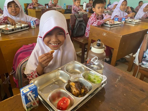 https://padang.go.id/images/SlDuHL46ZlExAE0L3FMoTxIkVFkV1PKBPIqjI8Y9.jpg