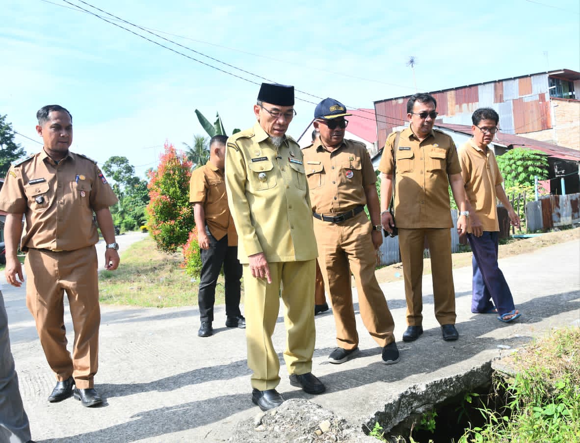 https://padang.go.id/images/oea93j4Iyqm9bAgwEJDztezXLqFKAG8cNFCYVALv.jpg
