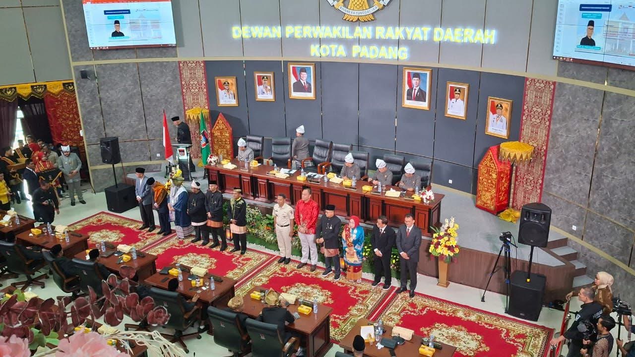 https://padang.go.id/images/prtUKjrhF2CDwhGZ6GrBHQwUeOgZcdUpejow5meC.jpg